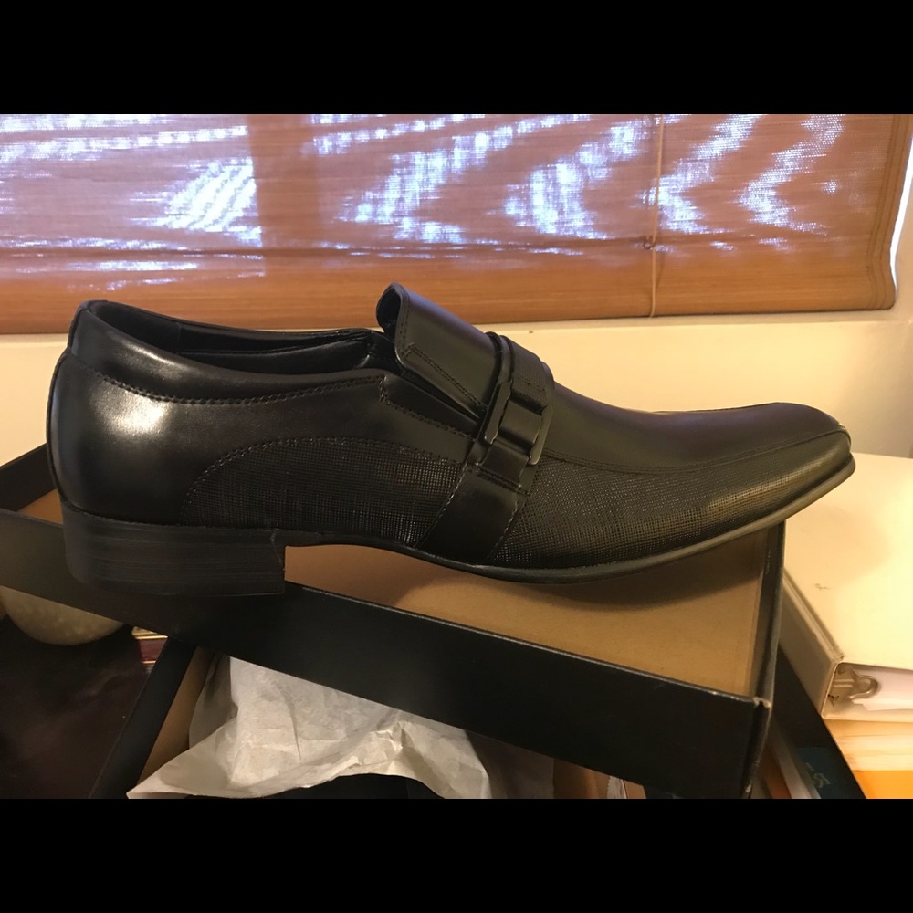 Kenneth Cole Men’s, size 12, brand new